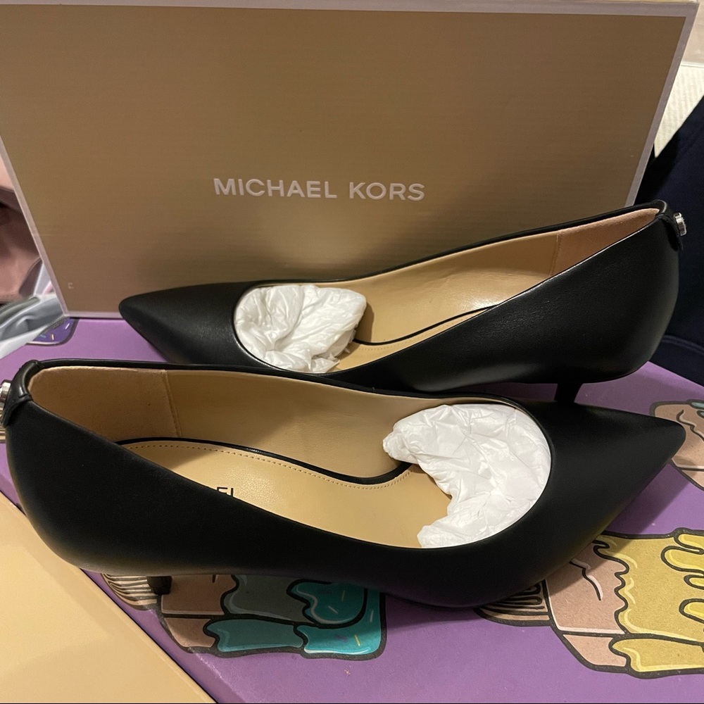 Michael Michael Kors MK Flex Kitten Heel Pumps